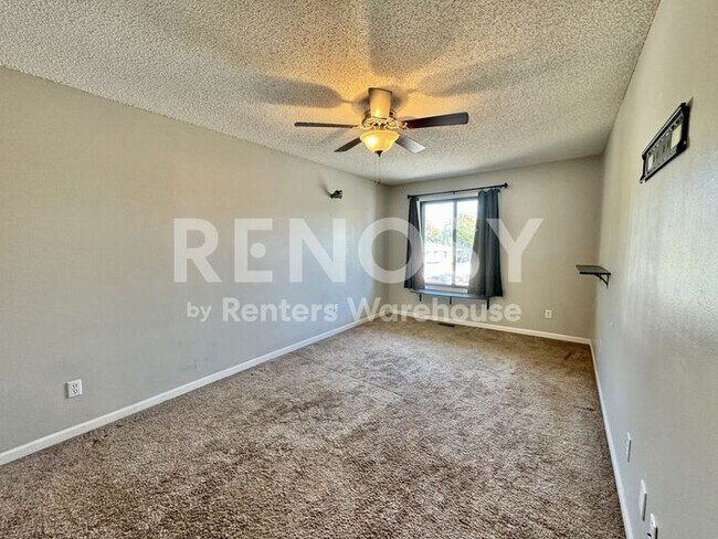 Building Photo - 1308 Landmark Trail S