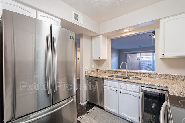 Building Photo - 7494 E Earll Dr