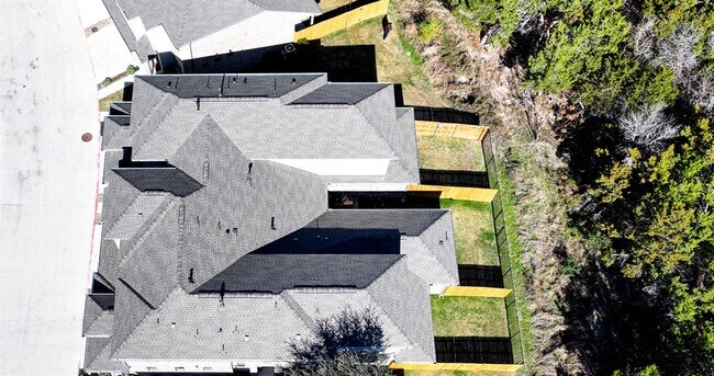 Building Photo - 2500 Forest Creek Dr