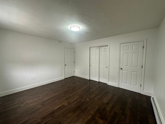 Building Photo - 13 Wittig Ct