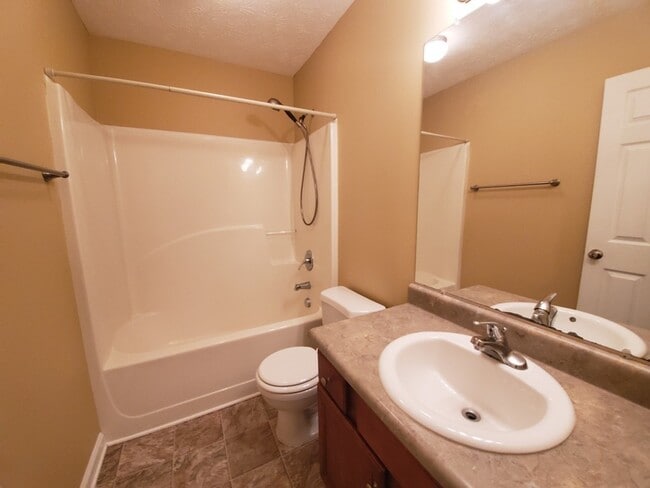 Building Photo - 102 Kennedy Dr