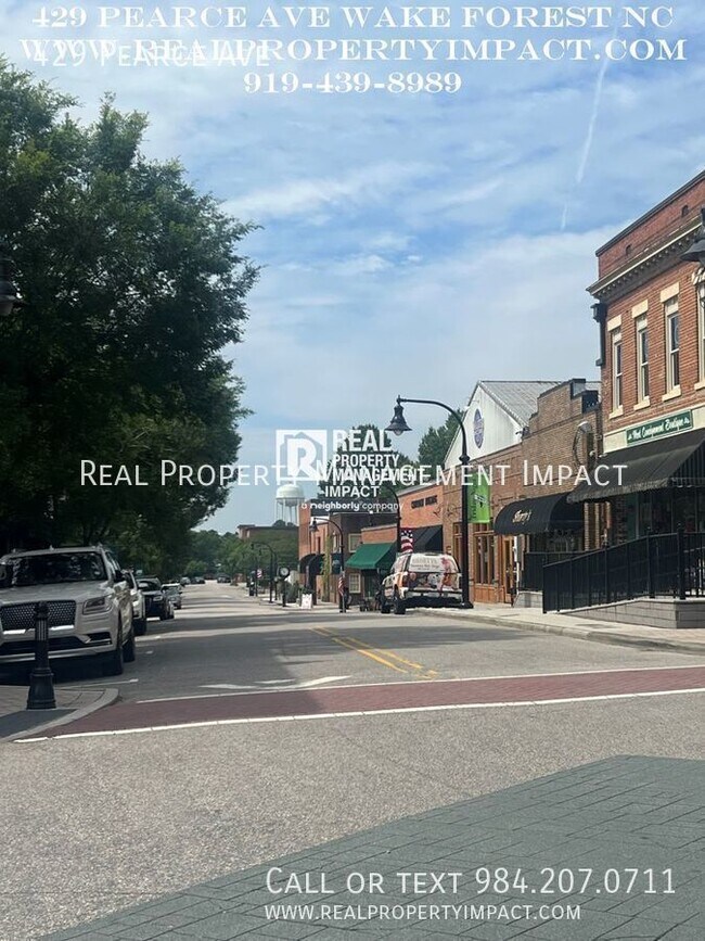 Building Photo - 429 Pearce Ave