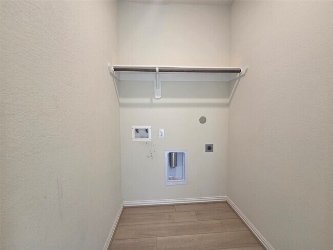 Building Photo - 28137 Aspen Horizon Dr