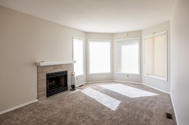 Building Photo - 18530 King Eider Ln