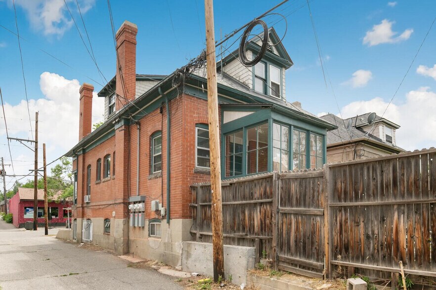 Building Photo - 2619 E 12th Ave