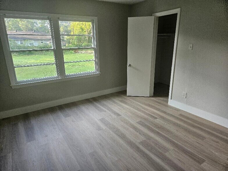 Building Photo - 1108 Raney Dr