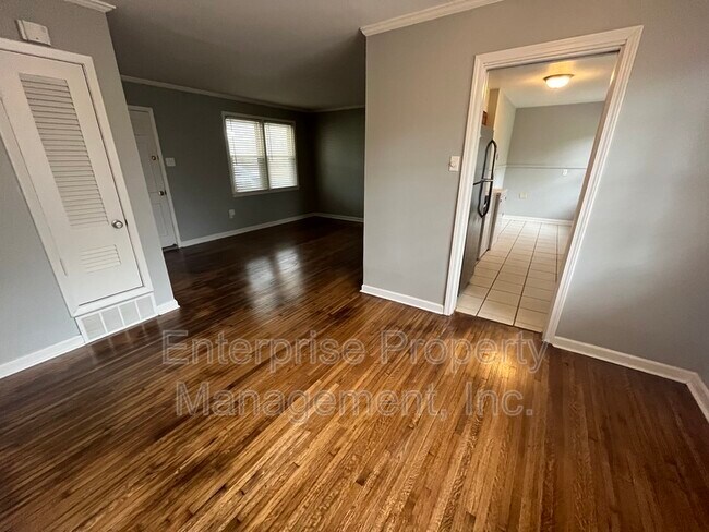 Building Photo - 1215 Mt Moriah Rd