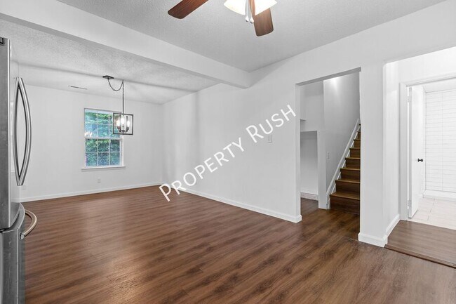 Building Photo - 3404 Frawley St