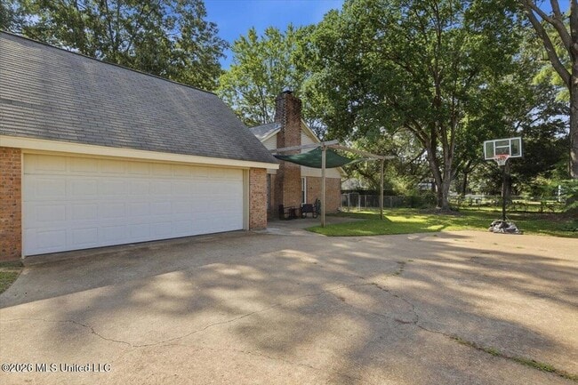 Building Photo - 131 Cypress Dr