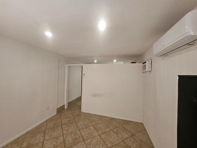 Building Photo - 7007 Karden Way