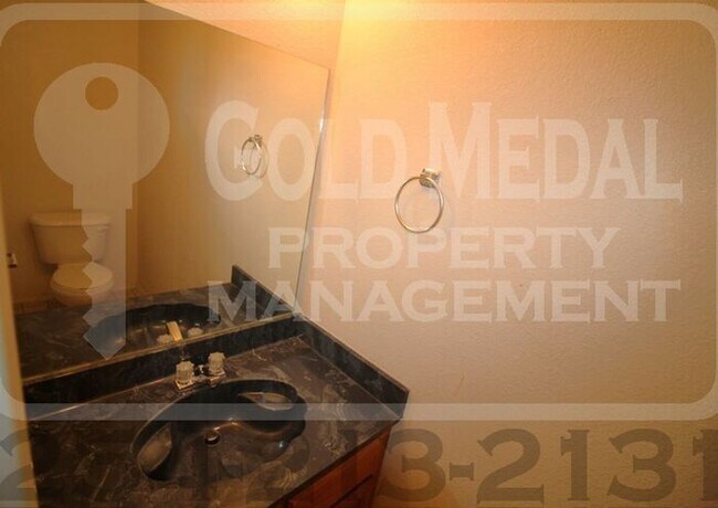 Building Photo - 3402 Barcelona Dr