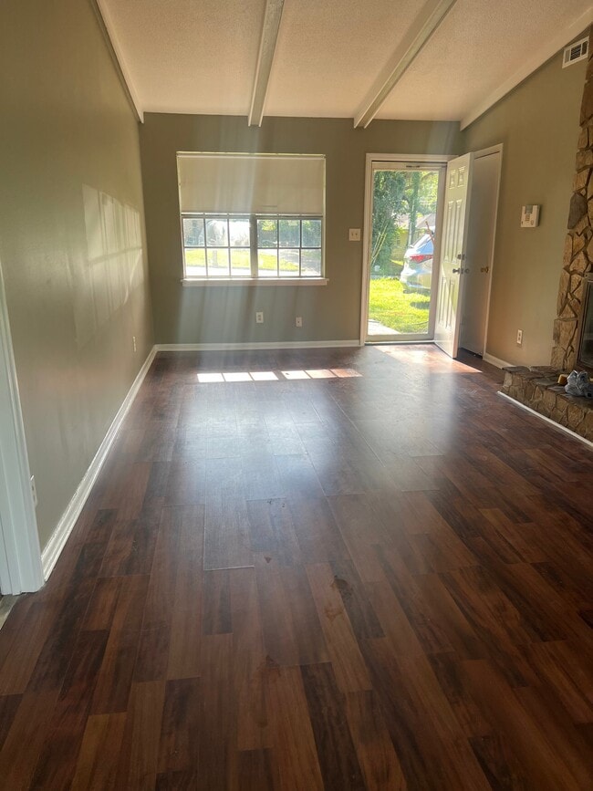 Building Photo - 3952 Tanglebush Ln NW