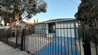 Building Photo - Updated 3 Bed 2 Bath House in Oakland - Av...