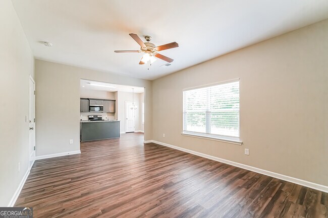 Building Photo - 38 Moss Way