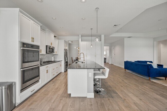 Building Photo - 15934 Whippoorwill Cir