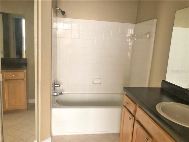 Building Photo - 2/2 Condo For Rent 32839