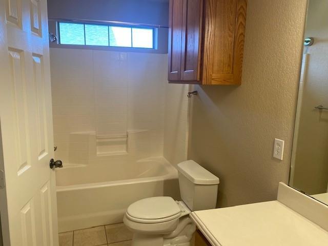 Building Photo - 1097A Highland Dr