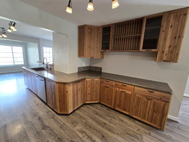 Building Photo - 4044 Starwood Arch