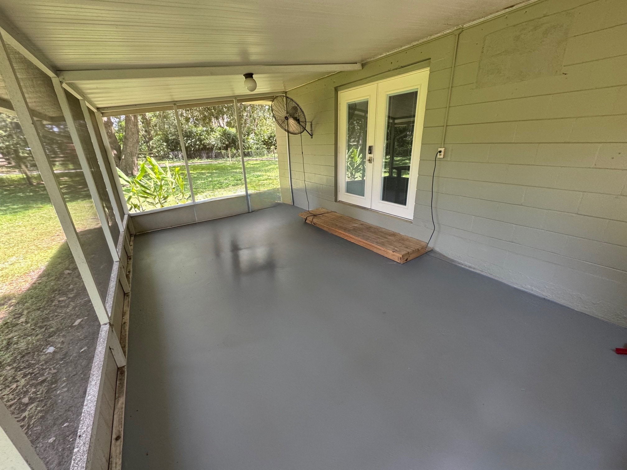 Screened Porch - 2004 Lanier Rd