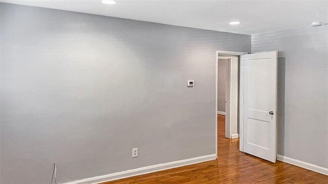 Building Photo - 388 Greencove Ln SE