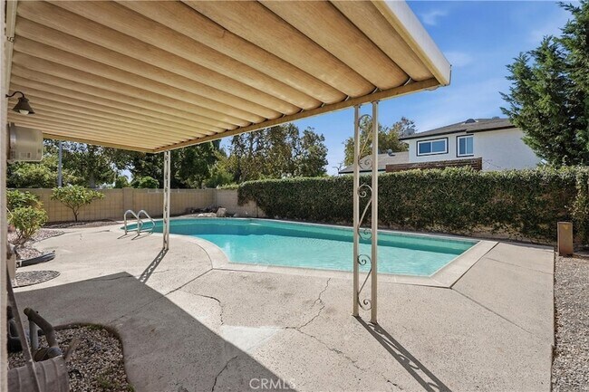Building Photo - 6912 Tahiti Dr