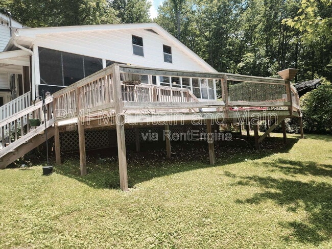 Primary Photo - 488 Lake Hosea Dr