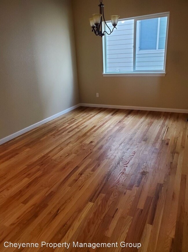 Building Photo - 3 br, 2 bath House - 3715 Sunrise Hills