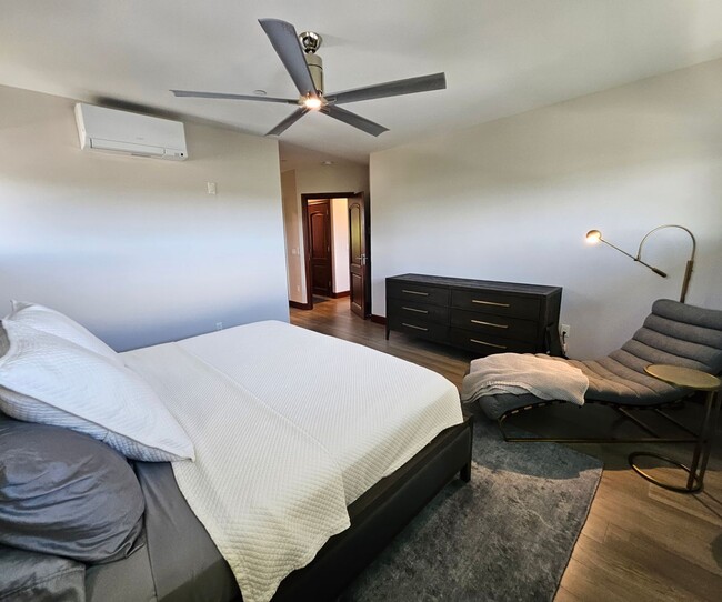 Building Photo - Turn-key Fully Furnished in Paradise Ridge...