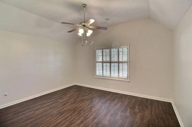 Building Photo - 1479 Wolf Ridge Dr