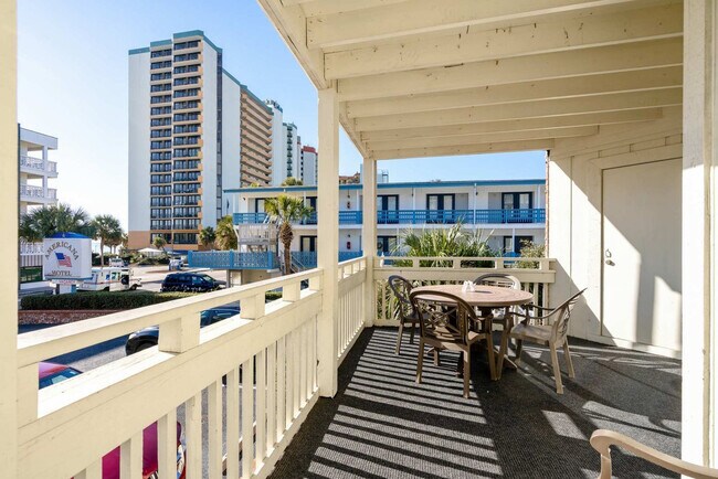 Building Photo - 2805B N Ocean Blvd