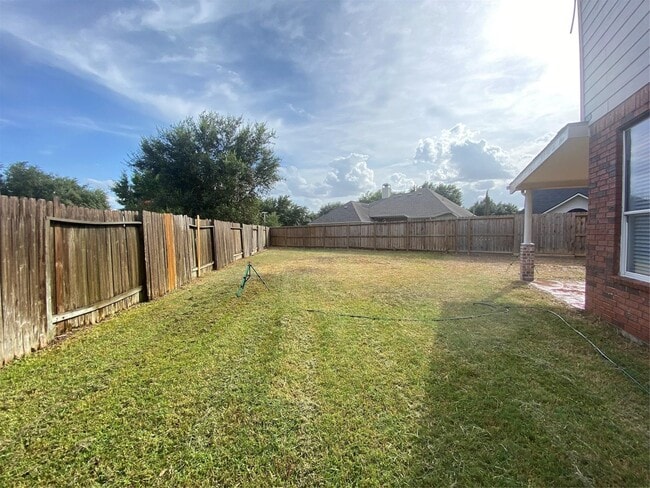 Building Photo - 3907 Meadow Lilly Ln