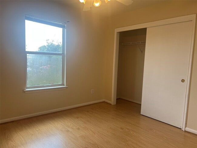 Building Photo - 5431 Tiger Lilly Way