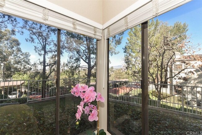 Building Photo - 22757 Lakeway Dr