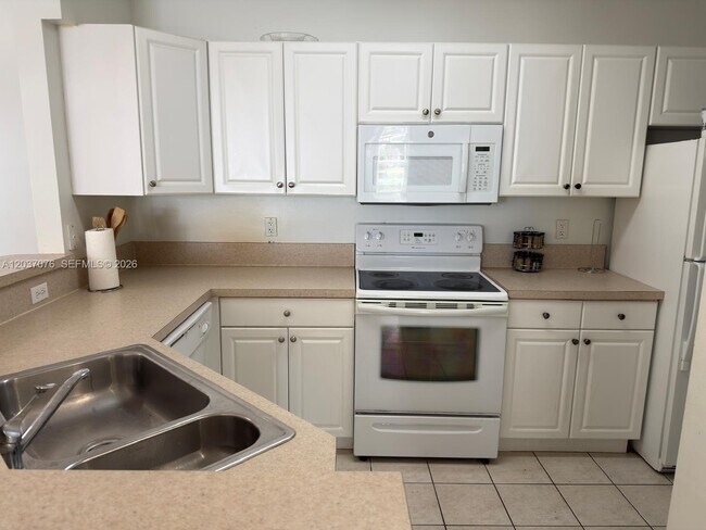 Building Photo - 4508 SW 160th Ave