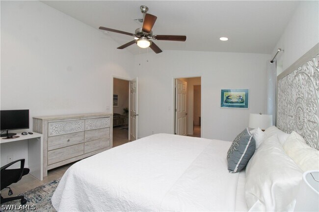 Building Photo - 721 Logan Blvd S