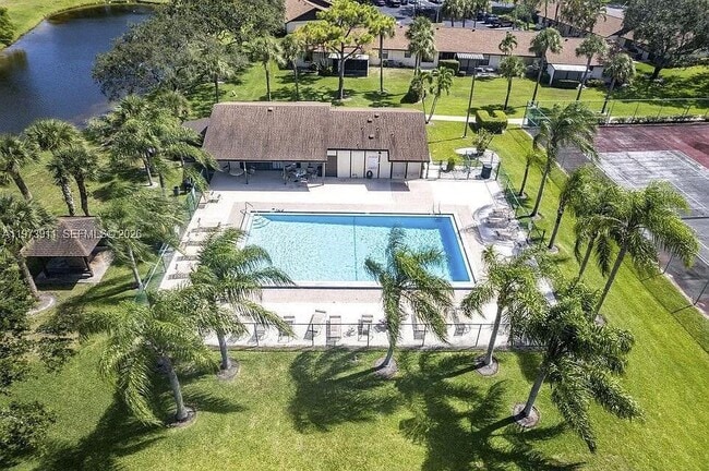 Building Photo - 80 Vía De Casas Norte