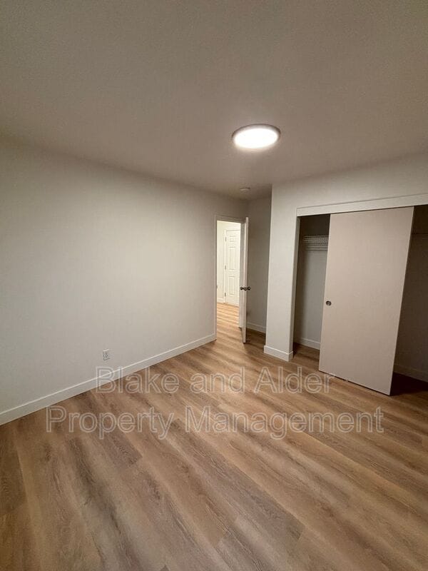 Building Photo - 3607 NE 158th Ave