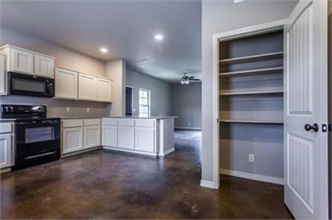 Building Photo - 4114 N 54th St