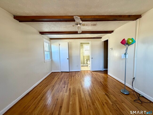 Building Photo - 44 Crabapple Rd