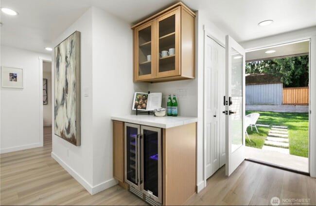 Building Photo - 11 SW 100th St