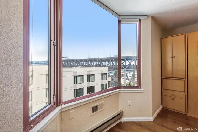 Building Photo - 201 Harrison St