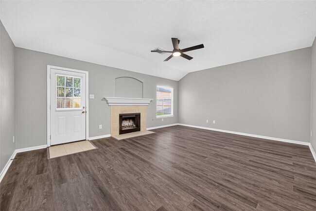 Building Photo - 8010 Indian Desert Dr