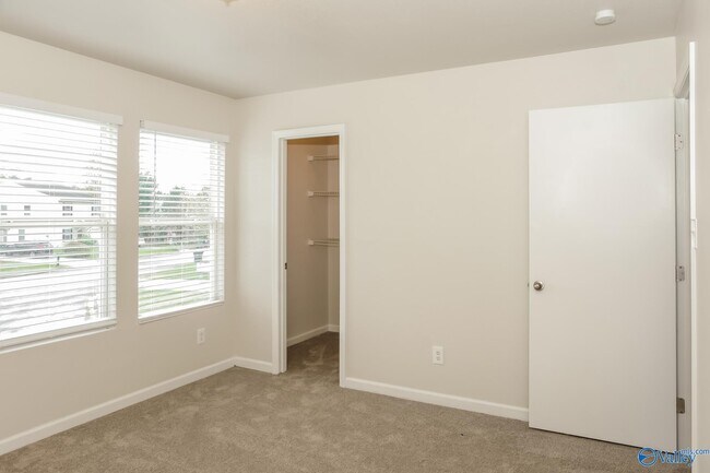 Building Photo - 176 Bayside Ln
