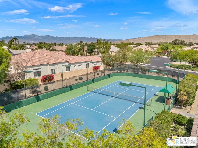 Building Photo - 88 Vía Las Flores