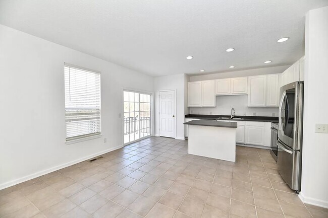 Building Photo - 11888 Esty Way