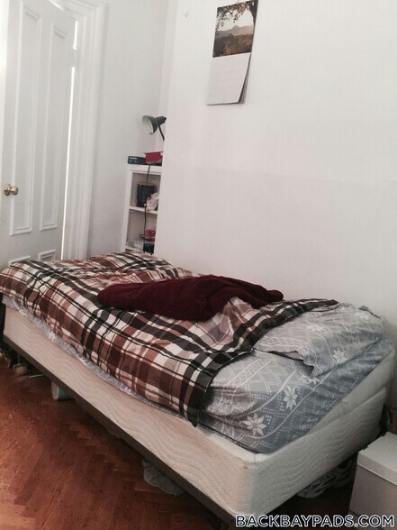 Building Photo - 405 Beacon St