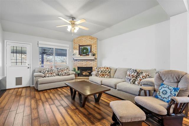 Building Photo - 1352 Meadowbrook Ln
