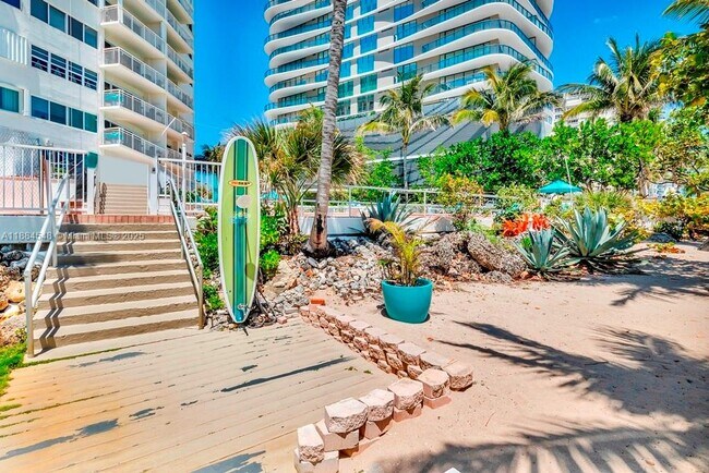 Building Photo - 710 N Ocean Blvd