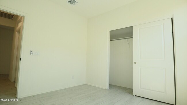 Building Photo - 2413 W Sunland Ave