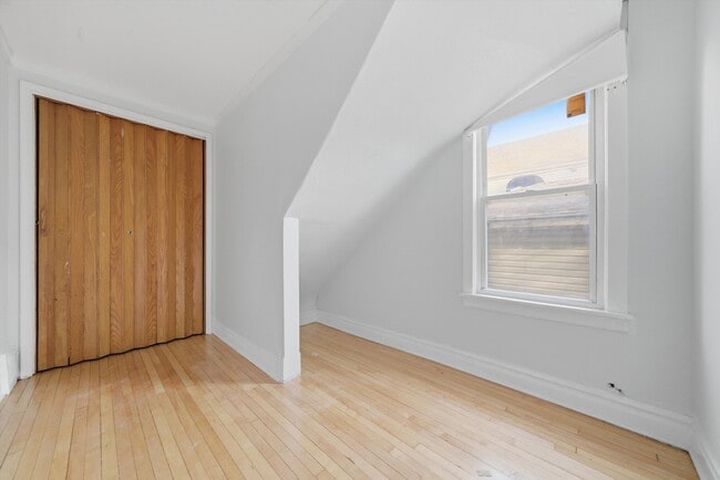 Building Photo - 3311 N Kostner Ave